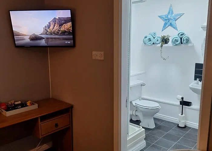 Luxurious Double En-suite Town Centre 住宿加早餐酒店 3*