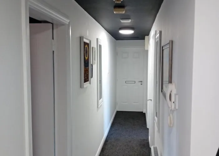 Luxurious Double En-suite Town Centre ترالي